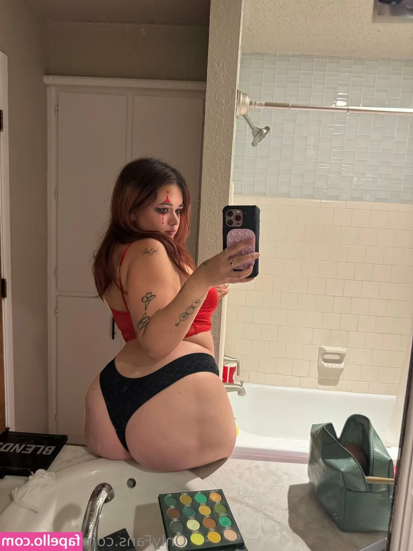 oliviabella - Eat me, drink me 💊🧪