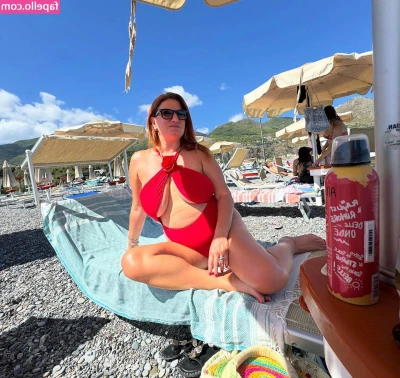 Andreina Serena [ andreina-serena ] - Your morning coffee is served ☕️ Cheers babe 😜