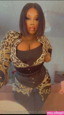 thebossgirl2 - neon boobs 🥵🔥