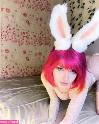 Bunni Lynn [ bunni-lynn ] - What’s your favorite role play? ☁️ ✨