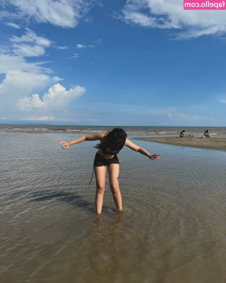 Feiyuu - I can’t help that the outdoors makes me so horny