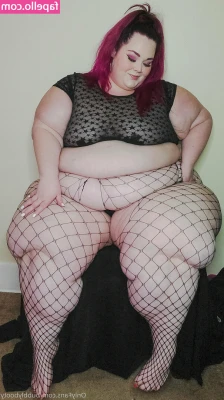 bubblybooty - Going live on Tuesday with the sexy Cici anders, I'll keep you