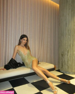 Camila Queiroz [ camila-queiroz ] - velma gone wild