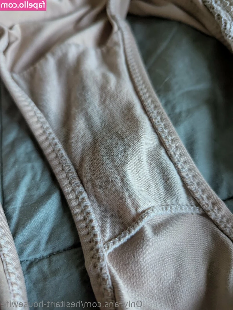 hesitant-housewife - just lookin or sticking your 🍆 in?