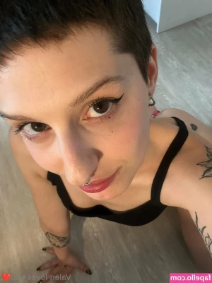 pixiespicy - patiently waiting for u to cum fuck me 😋💦