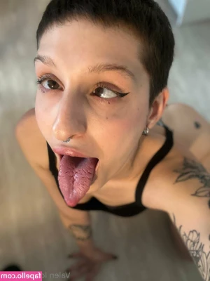 pixiespicy - Everyone is getting a show today!😜