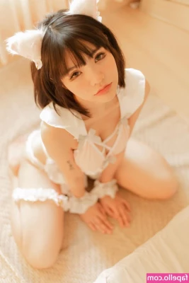 kaijeaw - Your best friend who s a girl me  has been extremely kind to you over