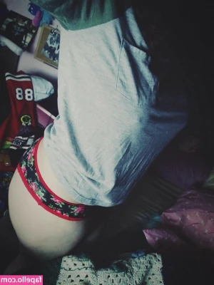 ASMRKitten - Fucking my asshole