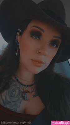 megzii93 - ‼️ LIVE SHOW TOMORROW ‼️ 5pm PST/8pm EST I hope to see you