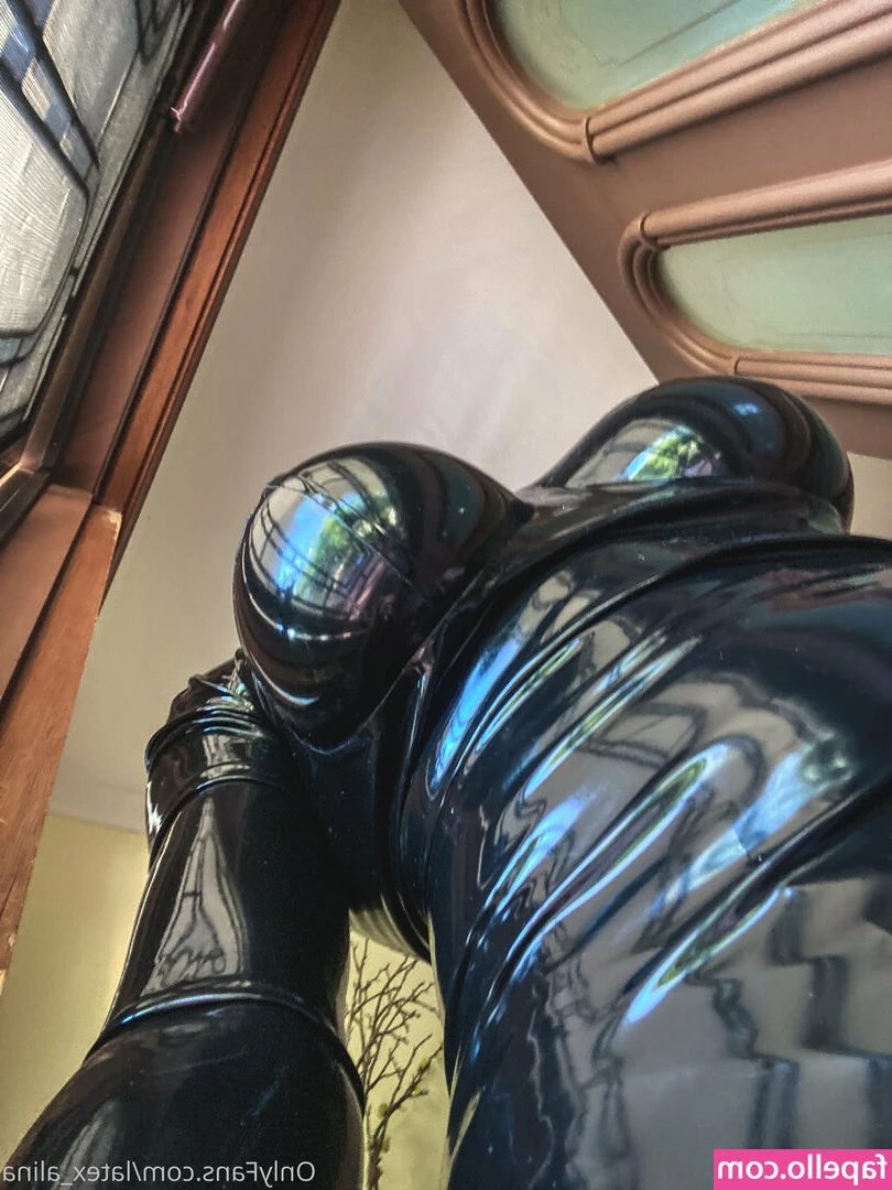 latex_alina [ latex-alina ] - Halloween 👌👈🤤👅💦🎃🎃🎃💚💚💚