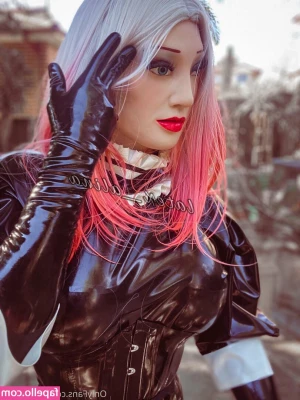 latex_alina [ latex-alina ] - Should I collab with my friend?He really has 12.9 inc 𝐅𝐀𝐓