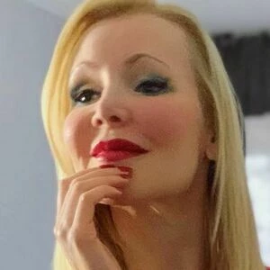 BustyBlonde7