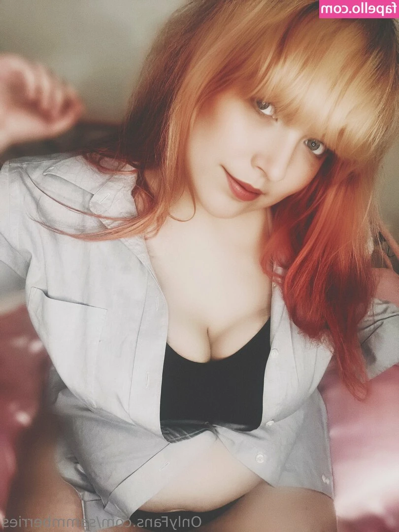 sammberries - Would you like some abs with that entree? 👅  Sub to my exclusive