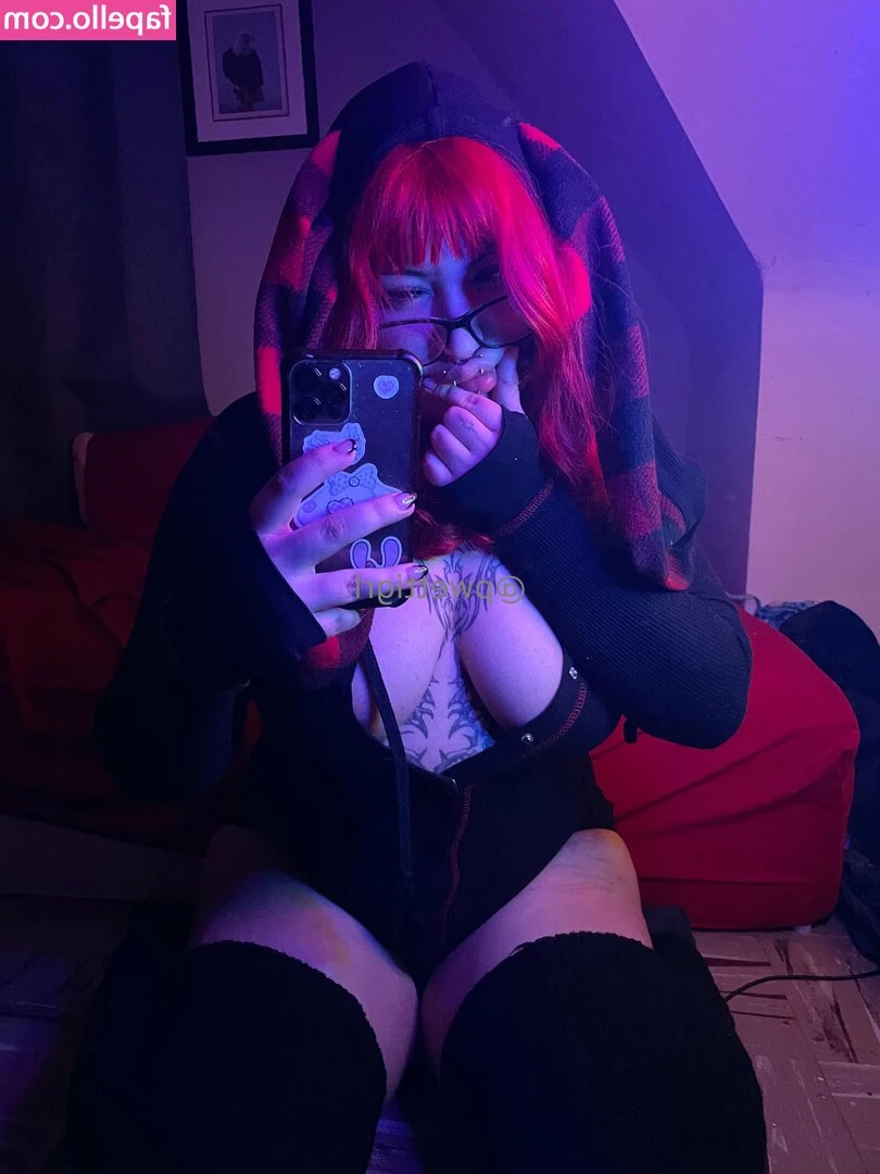 pwettigrl - https://onlyfans.com/1137116541/lolly_kiss @wowlexee