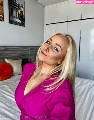 lexierinovaa - Arrest me and spank me. I’ve been so bad.