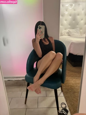 goddess.alya [ goddess-alya ] - 🚨This is what happens when u go shopping with me or even more..R u