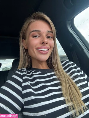 emma_is_hot [ emma-is-hot ] - pussy licking tease with Dorothy:) Will be sending the full video to