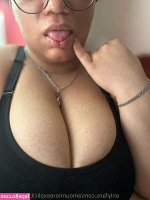 amourmoreexplicit - Worshipping straight muscle men!