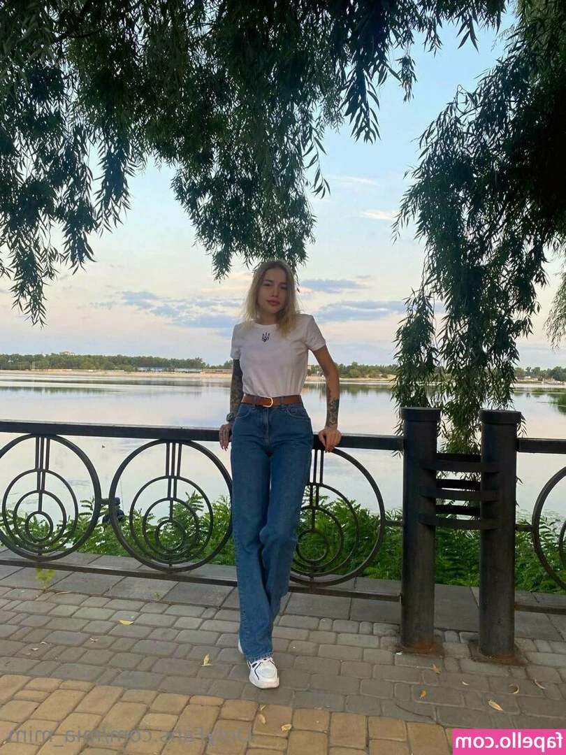 an_annie [ an-annie ] - ✨🌹 Damn, these legs! I'm feeling super Goddess-like on this