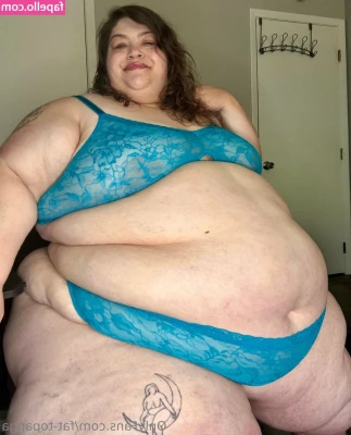 fat-topanga [ fat-topanga-1 ] - Do you want tho replace this vibrator with your tongue ?