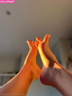 victoriadanner - LiL clapping for you full video in messages 💗💦