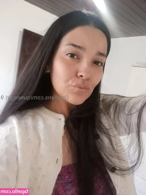 queengirl.9 [ queengirl-9 ] - What content do you want to see from me this week?? 😛 Let me know