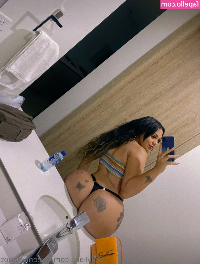 Luna Cruz [ luna-cruz ] - Got milk? 🥛💦 Mommy has brand new breast pumping clips and