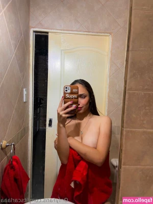 itsskarlaaa - New fresh out the shower video dm me if you wanna see