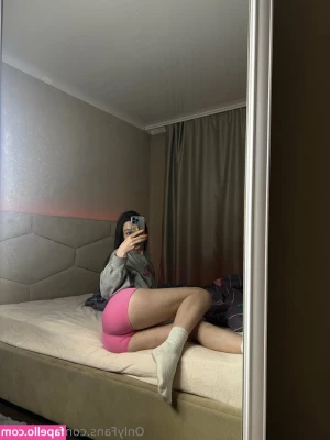 vikki_boo [ vikki-boo ] - Ask me what my favorite thing is     Spoiling all of you