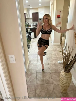 tiffanywatsonx - I am still waiting i hope you are having amazing Saturday  Hugs and