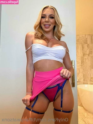 tiffanywatsonx - Your Queen is waiting! Worship those soles my little bitch!
