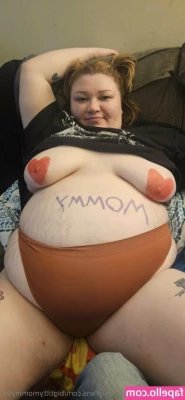 bigtittymommy98 - Wouldn't you just love to have your face buried in my ass right now??