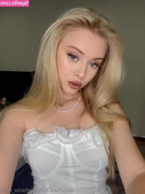 stefania_lune [ stefania-lune ] - Some said I look perfect for villains  But i think I m hot as hell