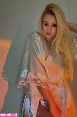 stefania_lune [ stefania-lune ] - Prendo il sole nuda  se vuoi vedere meglio vai su  sarablondehotvip