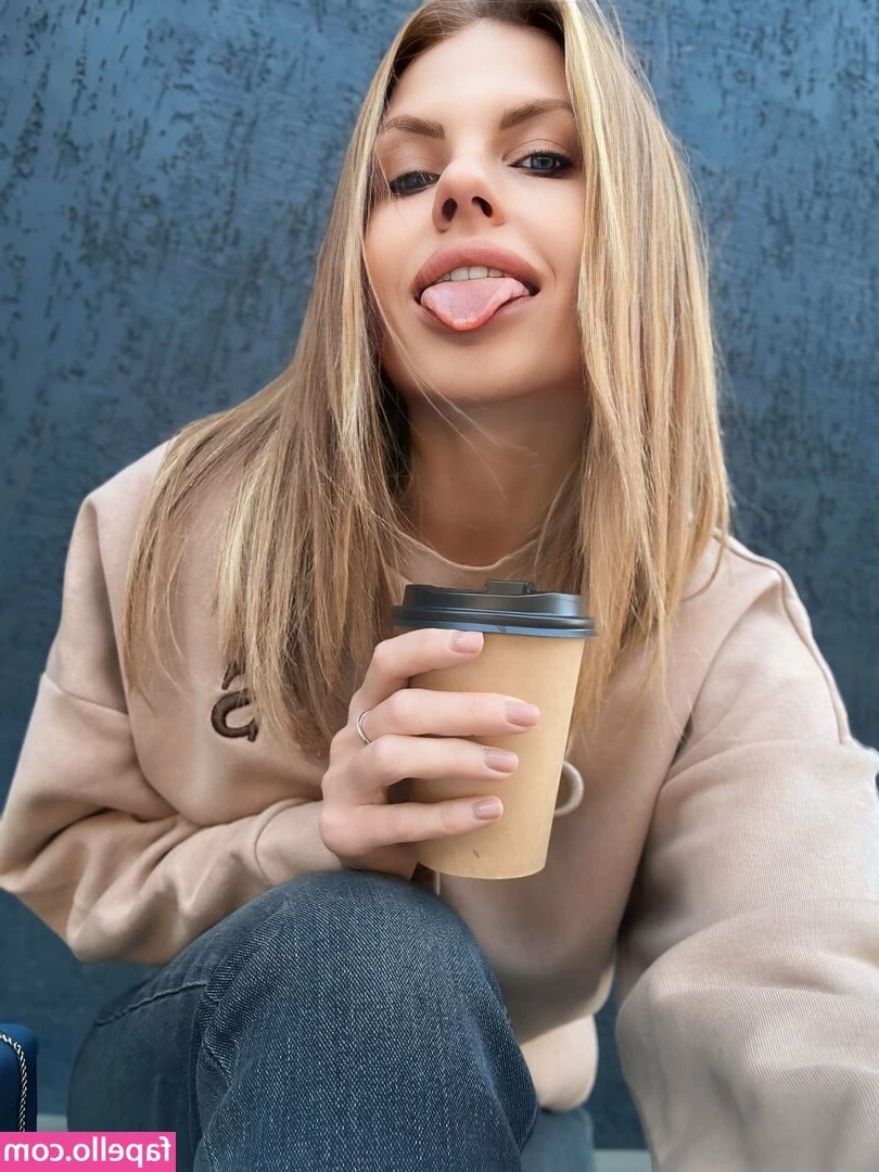 lina_raven_x [ lina-raven-x ] - was gonna do a fancy shoot tonight but now im so cozy after my