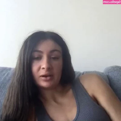 Alyssa Rhoades [ alyssa-rhoades-1 ] - Sucking on daddy s dick want the full clip let me knw