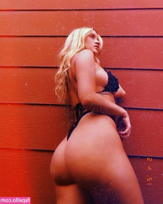 hayleyymariieee - It s my birthday  Thank you so much for your support  I can t wait to