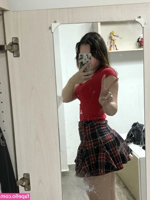 Evahakalba - This shower is 🔥 If I hit my goal I’ll grab a toy tonight and