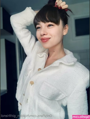hidden_girlfriend [ hidden-girlfriend ] - come talk to me i can make you feel sooo much better 💕