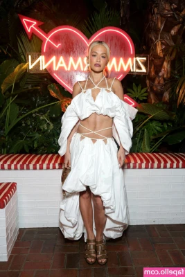 Rita Ora [ rita-ora ] - Naked in Vegas