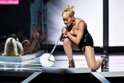 Rita Ora [ rita-ora ] - Yum