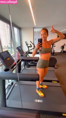 Rita Ora [ rita-ora ] - I had to teach the nurses how to work hard