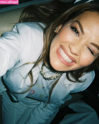 Rita Ora [ rita-ora ] - Shower time fun  before field day   then off to work   The grind