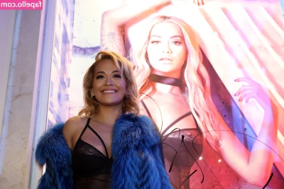 Rita Ora [ rita-ora ] - Kisses for my daddy 🥰 part 1