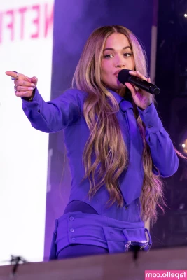 Rita Ora [ rita-ora ] - Hey guys  Waiting part 1