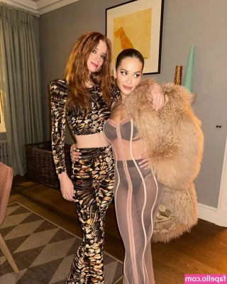 Rita Ora [ rita-ora ] - My bum got burnt