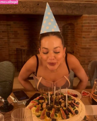 Rita Ora [ rita-ora ] - for everyone asking about the sound on the last video i’m not sure