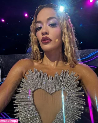 Rita Ora [ rita-ora ] - Hope everyone’s having a good morning 💕 part 1