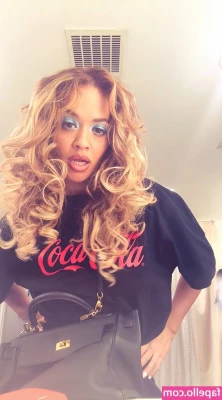 Rita Ora [ rita-ora ] - Needing a pedicure and some TLC