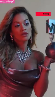 Rita Ora [ rita-ora ] - Mini photo shoot turns into me fckng my pussy part 1